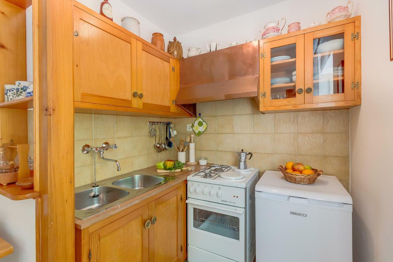 Apartman Pia Mali Losinj Exterior photo