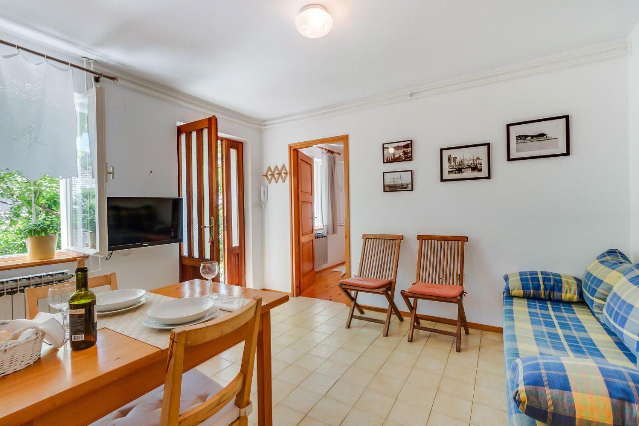Apartman Pia Mali Losinj Exterior photo