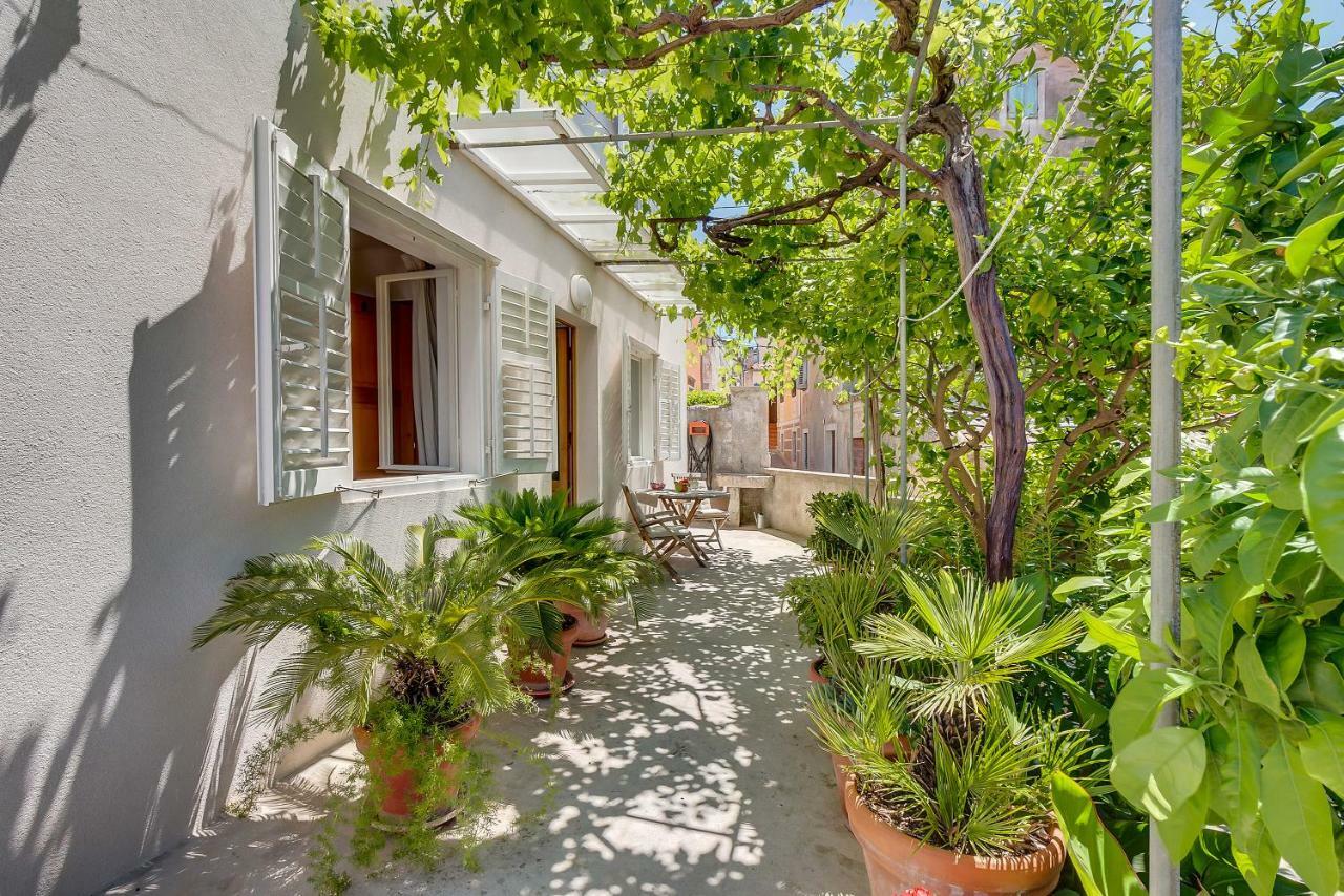 Apartman Pia Mali Losinj Exterior photo
